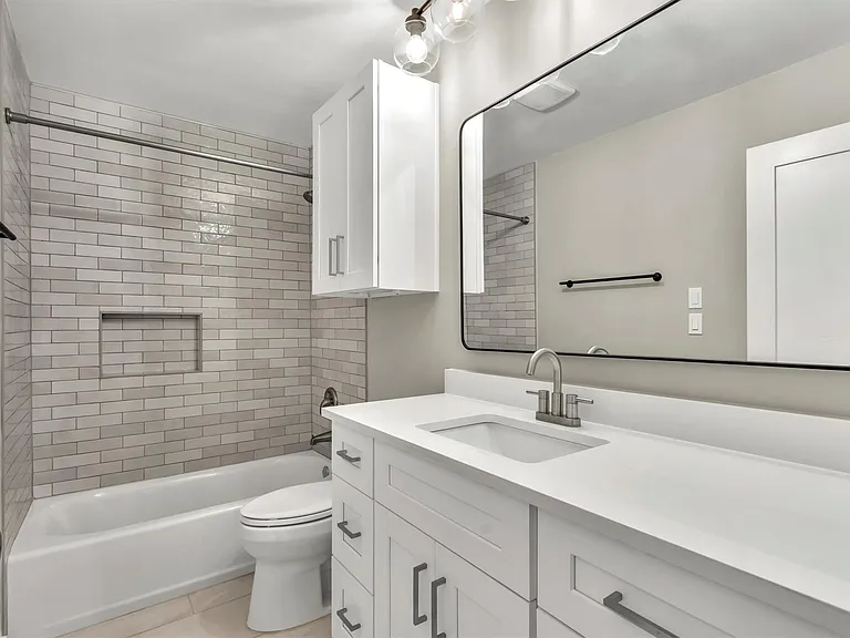 4805 Gerona Dr — Photo 9