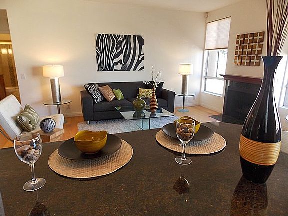 5th image of 1425 N Detroit St APT 304