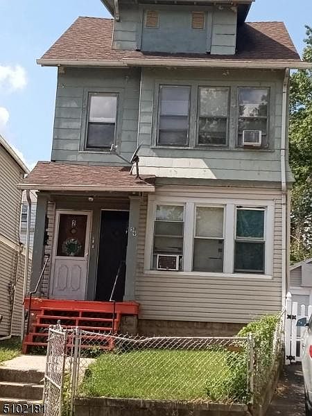 1st image of 59 Girard Ave #2