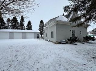 215 S 550th Ave, Ringsted, IA 50578