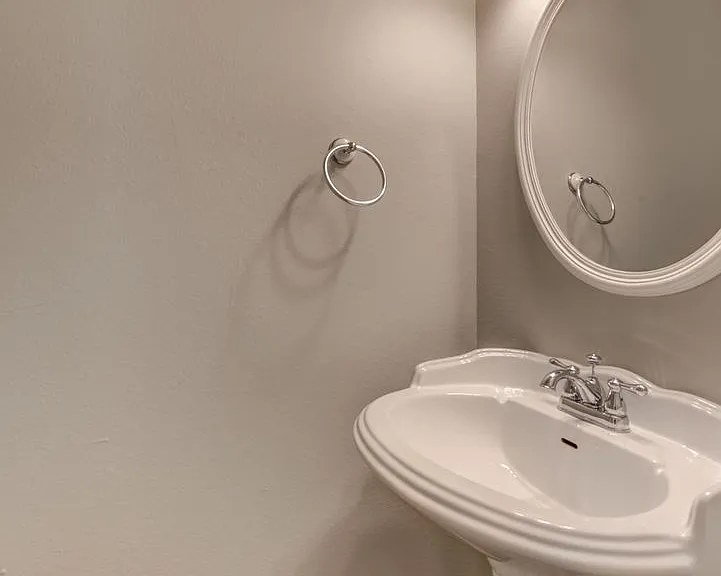 819 E Seattle Pl — Photo 26