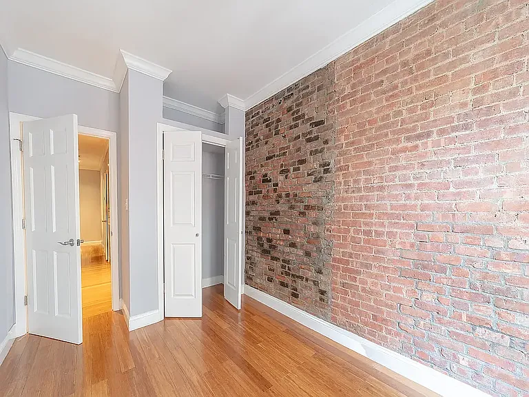 27 E 7th St #4F — Photo 13