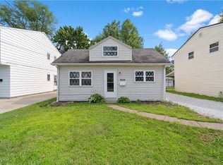 7686 Pinehurst Rd, Mentor On The Lake, OH 44060