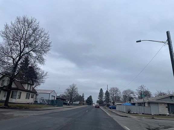 4th image of 559 E Rich Ave