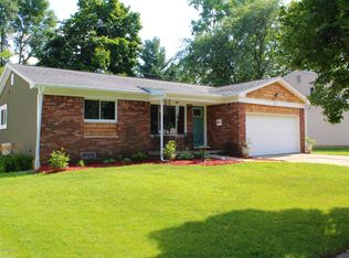 2812 Montego Dr, Lansing, MI 48912