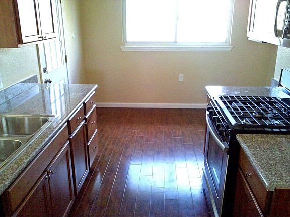 4th image of 6405 Thomas Dr