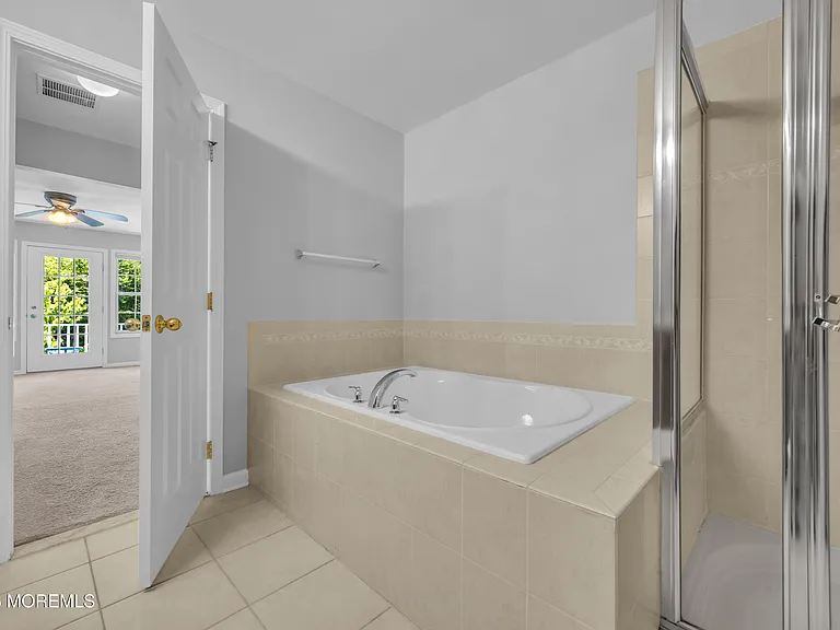 10 Deepwater Cir — Photo 18
