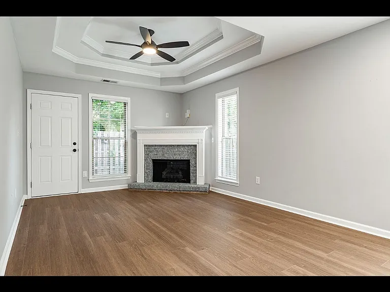 2536 Ridgemont Dr — Photo 6