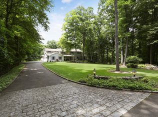 69 Londonderry Dr, Greenwich, CT 06830