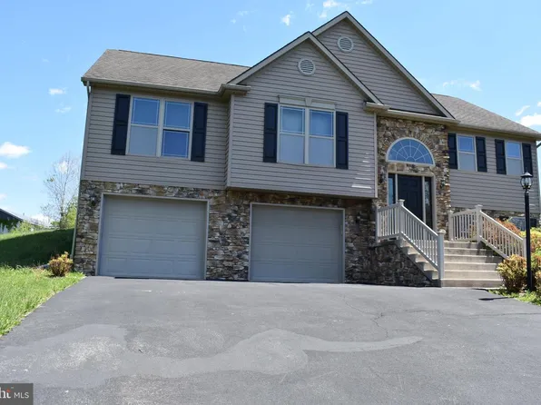 10912 Deerwood Dr #11, Mercersburg, PA 17236