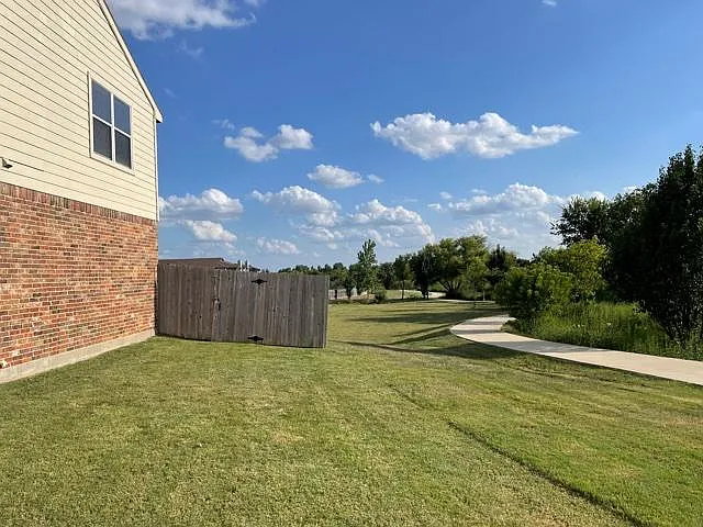 5004 Senator Dr — Photo 1