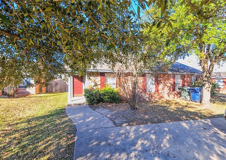1st image of 2109 Hidden Hollow Cir #B