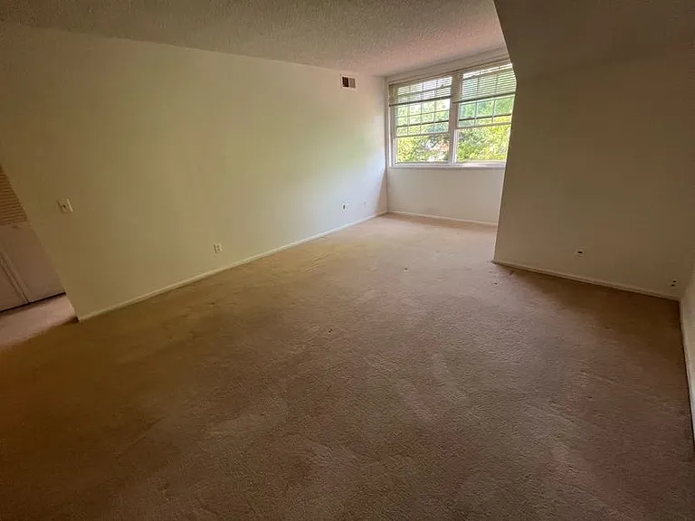 3250 Oneal Cir #L31 — Photo 5