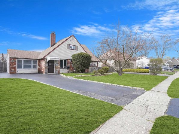 12 Cobalt Ln Westbury Ny 11590 Zillow