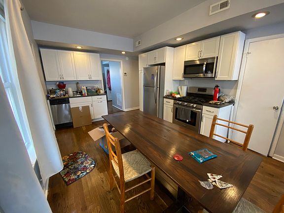 3rd image of 2840 N Lawndale Ave #1