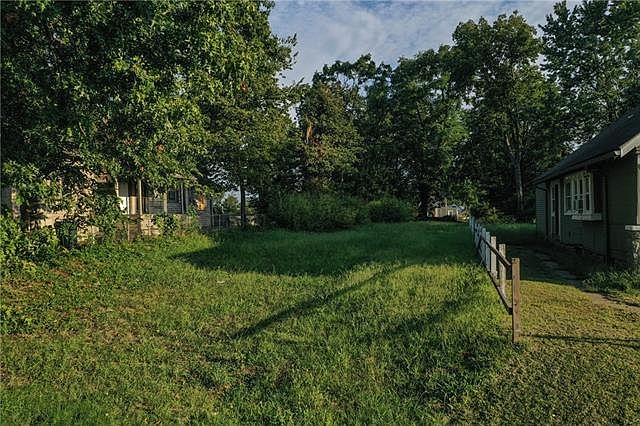 1st image of 1616 Walker Ave