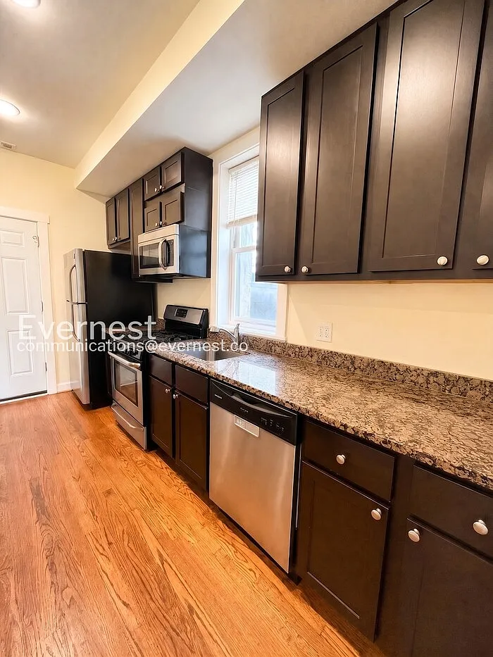1 bed, 1.0 bath, 600 sqft, $2,450 — Photo 4