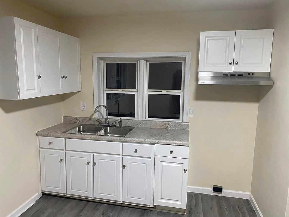 1st image of 378 Mimosa St