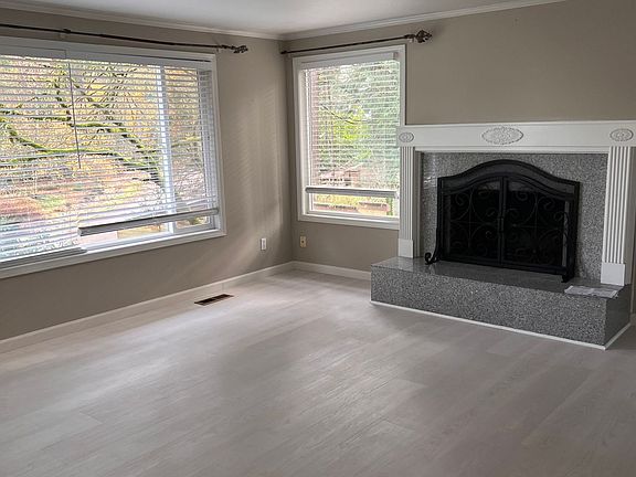 5th image of 4017 162nd Ave SE #0