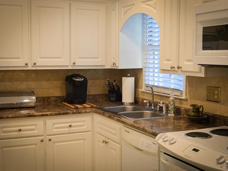 2504 Fair Oak Ct — Photo 14