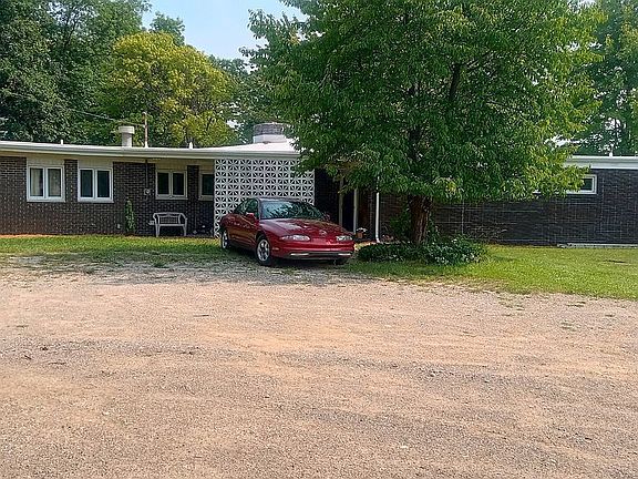 3rd image of 7386 Dean Rd
