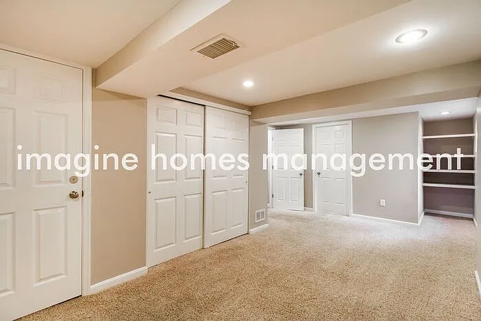 607 W Kemper Rd — Photo 8