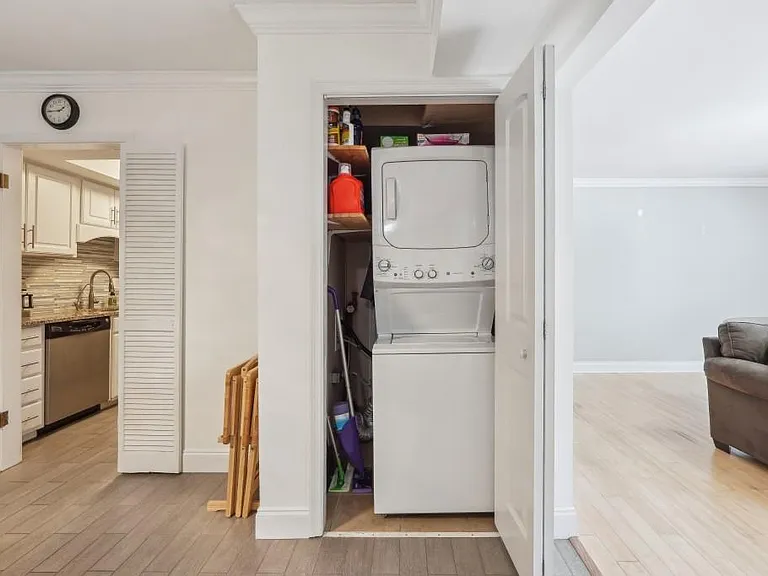6851 Roswell Rd #F1 — Photo 13