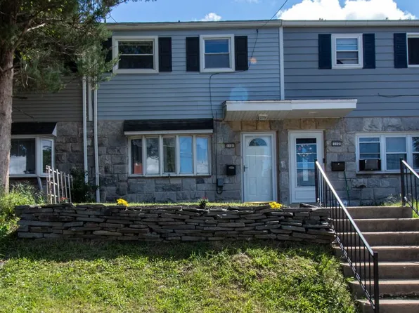 110 W Jackson St, Fleetwood, PA 19522