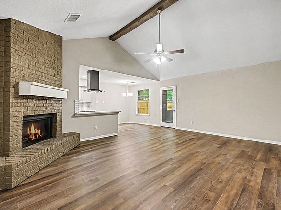 3rd image of 3810 Clover Dr