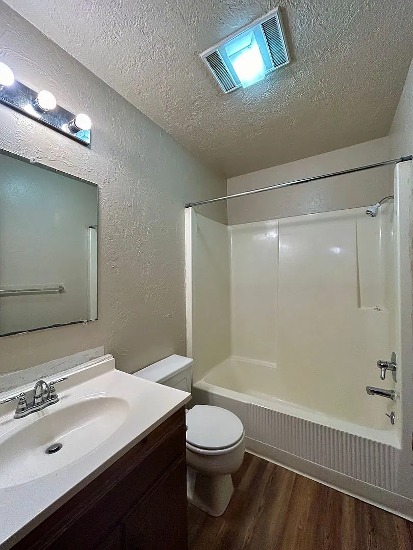Jefferson Townhouse — Photo 4