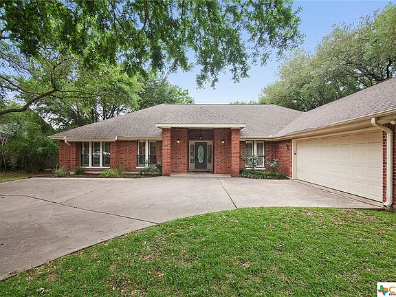 2nd image of 605 La Feliciana Dr