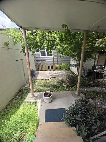 423 S Genois St — Photo 9