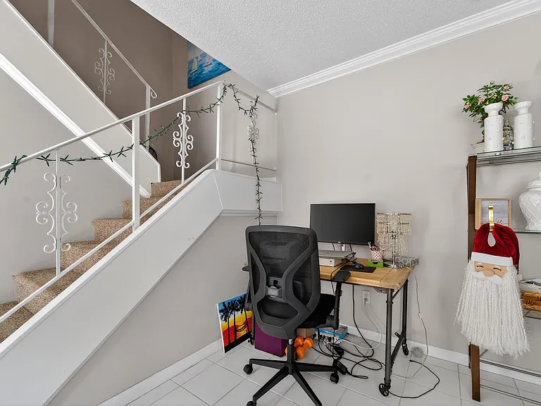 141 E Riverside Dr #10D — Photo 12