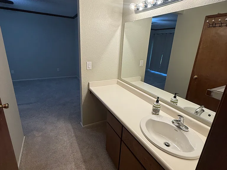 2400 Eilers Ln #1206 — Photo 21
