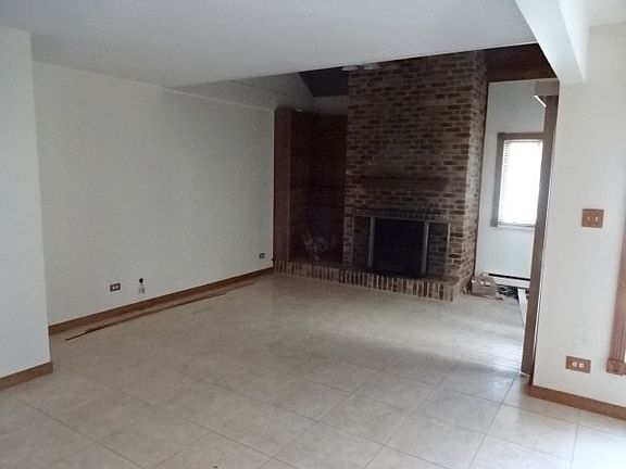 4th image of 3317 Beacon St Unit 76