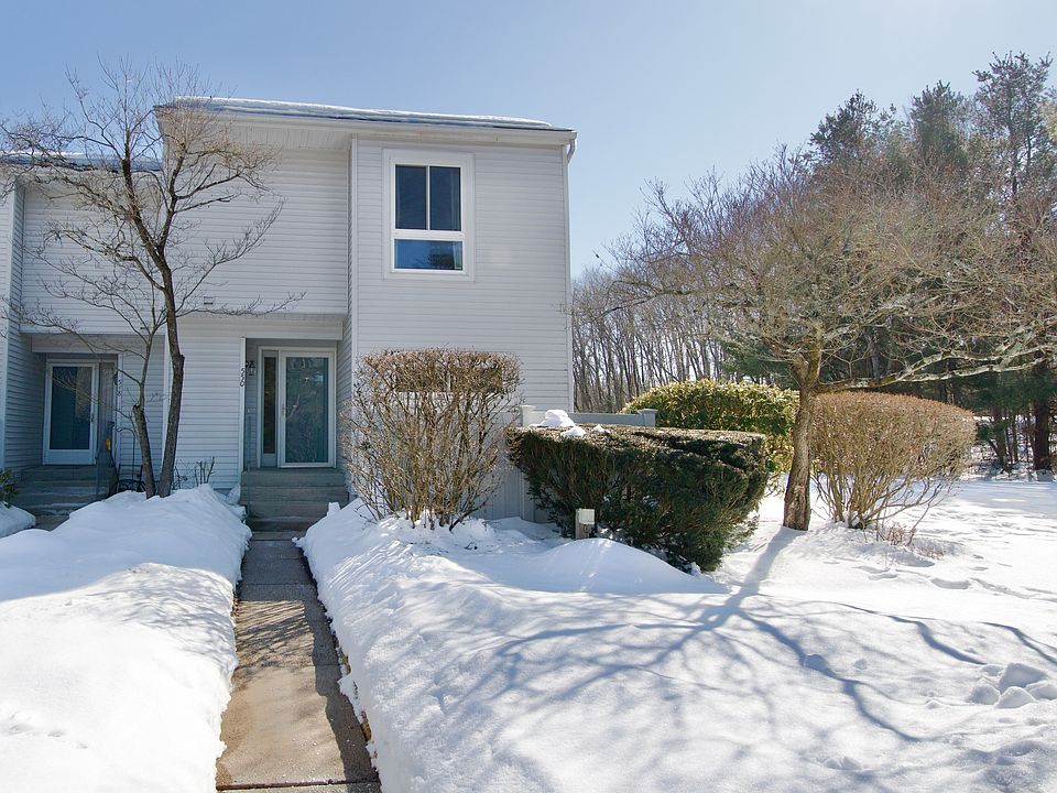 1st image of 550 Oak Avenue #550