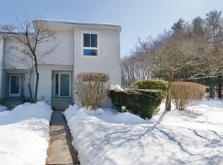 550 Oak Ave #550, Cheshire, CT 06410