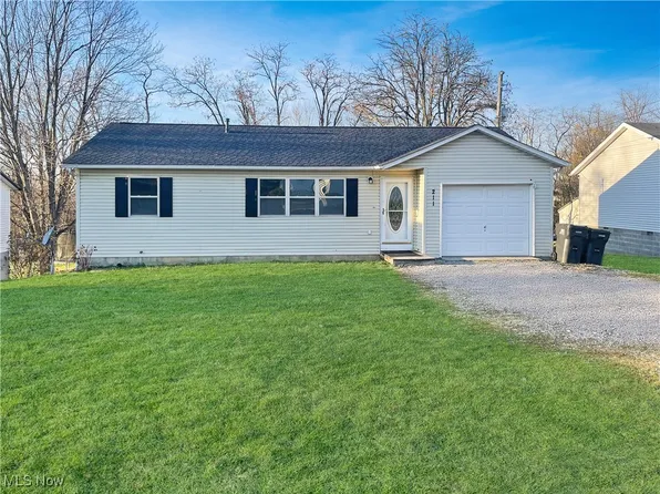 211 W Gay St, Somerset, OH 43783