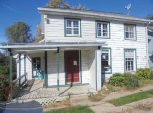 123 S West St, Galena, IL 61036