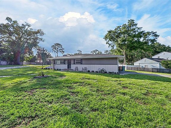 4th image of 3408 SE 13th Pl