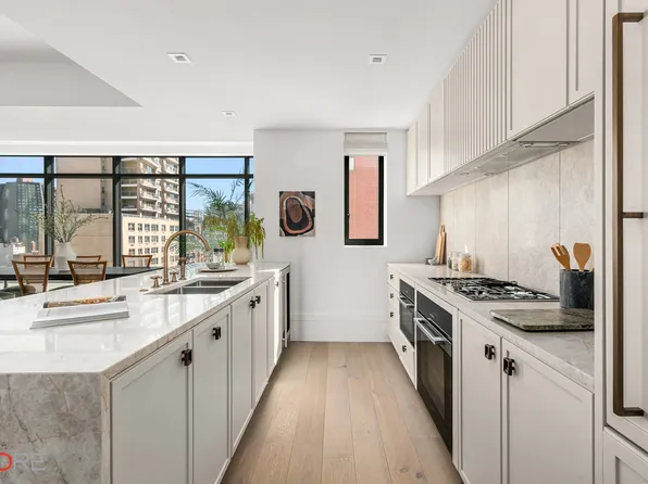 310 East 86th Street image 5 of 22