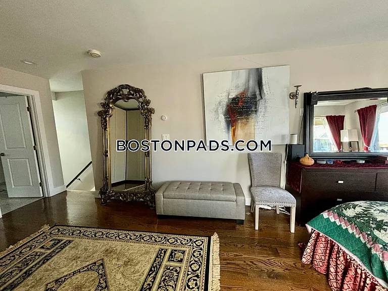 7 Webster St #1 — Photo 16