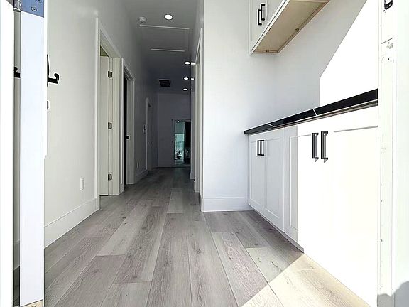 2nd image of 730 Amador Cir #B
