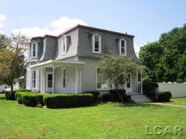 422 Grove St, Hudson, MI 49247