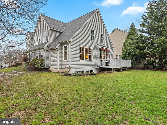 2nd image of 300 Old Barn Cir