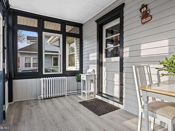 4th image of 38 Watkins Ave