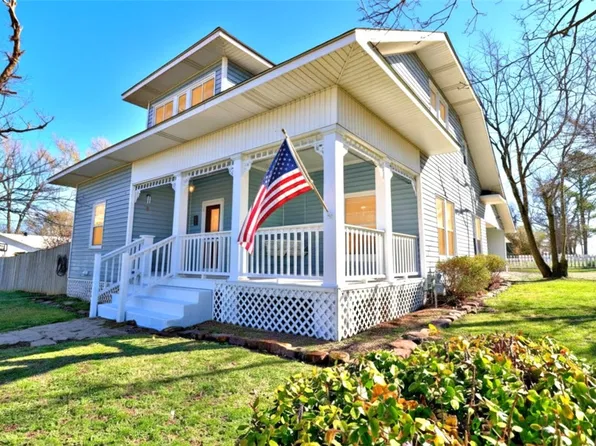 510 2nd Ave SE, Gravette, AR 72736