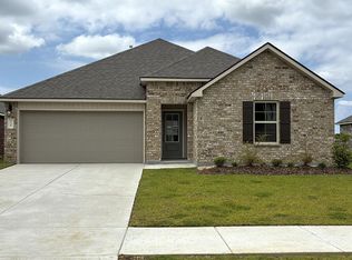 338 White Pine Dr, Lafayette, LA 70501