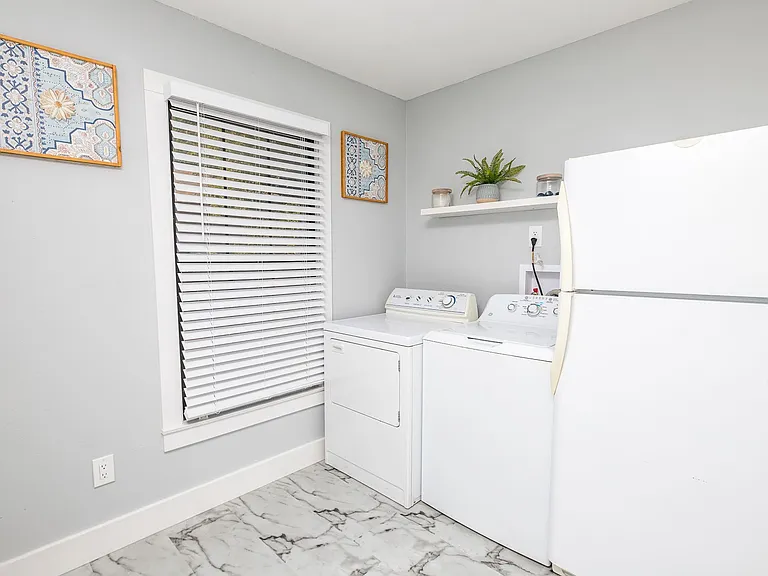 2941 Gossett Dr #B — Photo 14