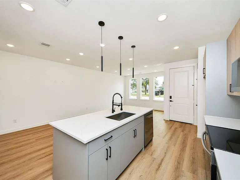 5201 Fairchild St #B — Photo 7